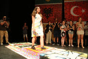 907A4831_t.gif